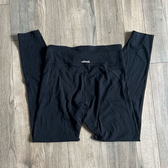 ALLBIRDS Black High Rise Leggings Size Medium - Picture 1 of 5